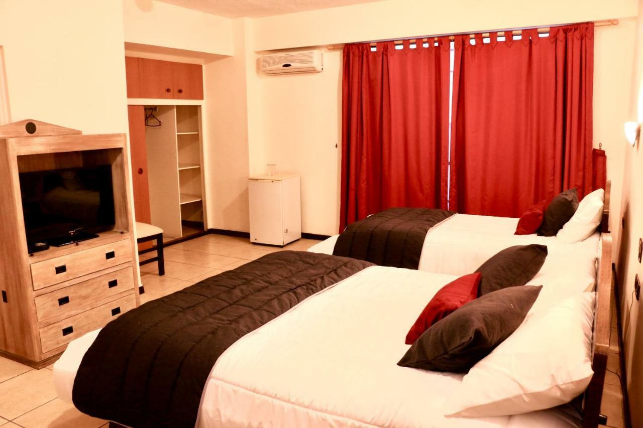 Hotel Garra De Leon 巴耶纳尔 外观 照片